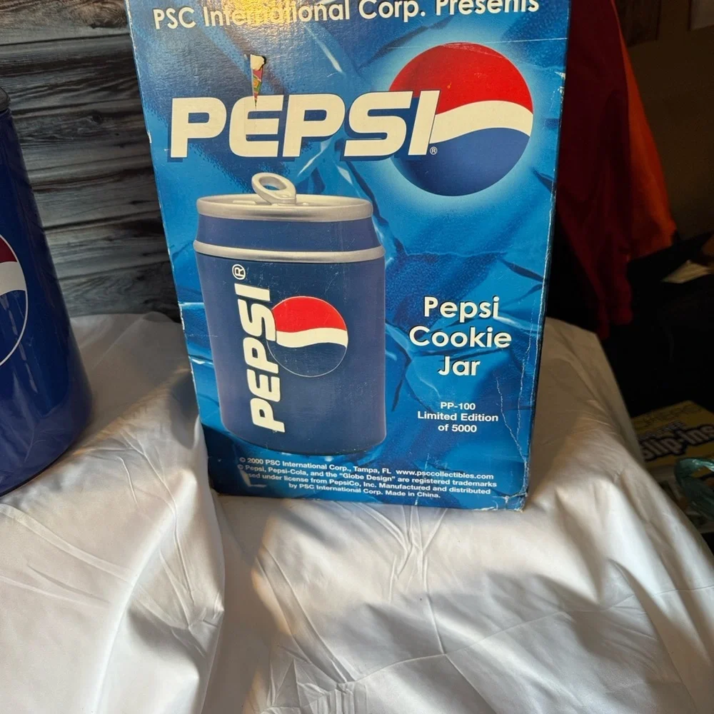 ★ Pepsi Can Cooler Ice Bucket Drink Cooler Collectible Party Decor